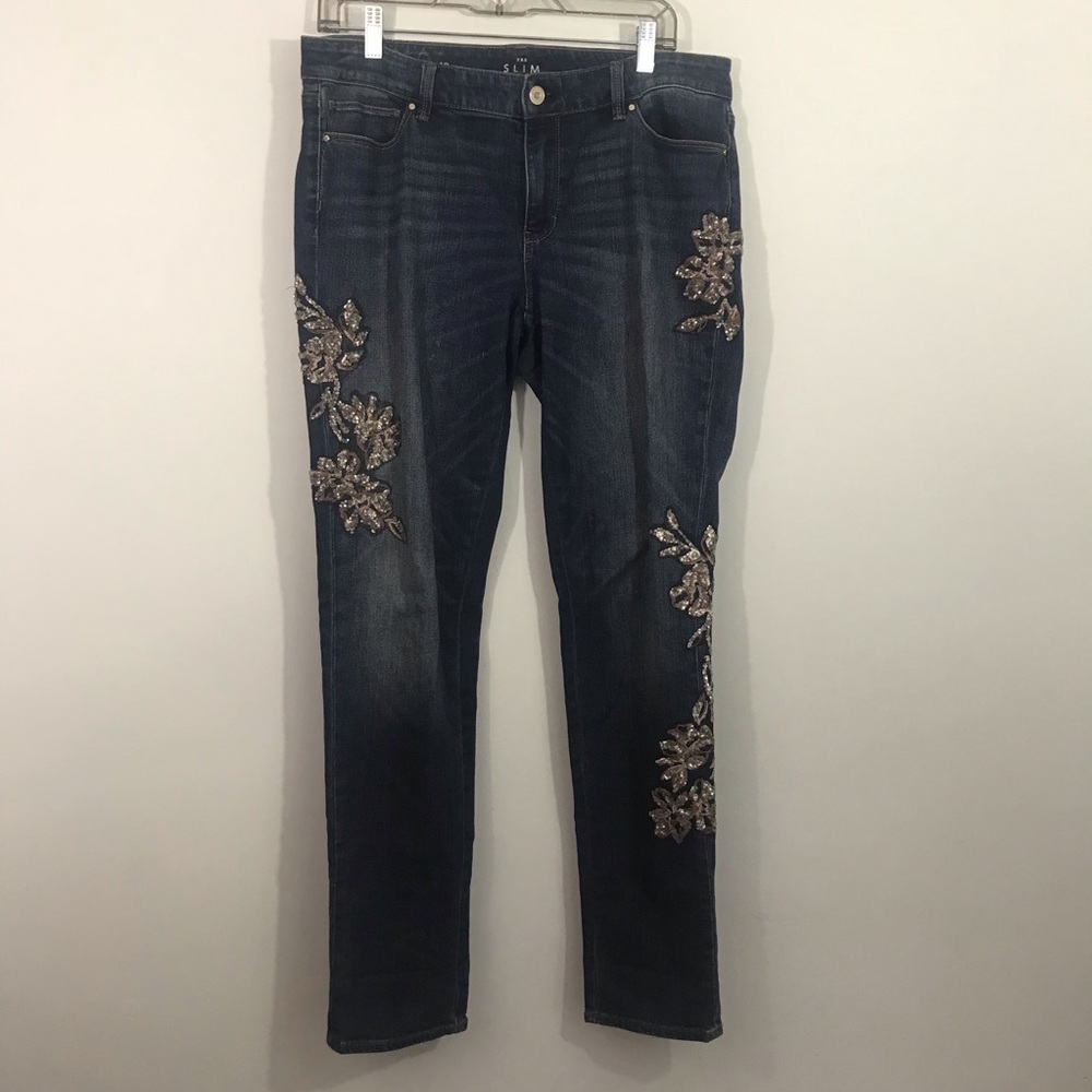 White House black market slim jeans appliqué
